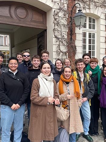 Le groupe franco-allemand devant l’IHA Photo Paris (Foto: C. Jaeger)